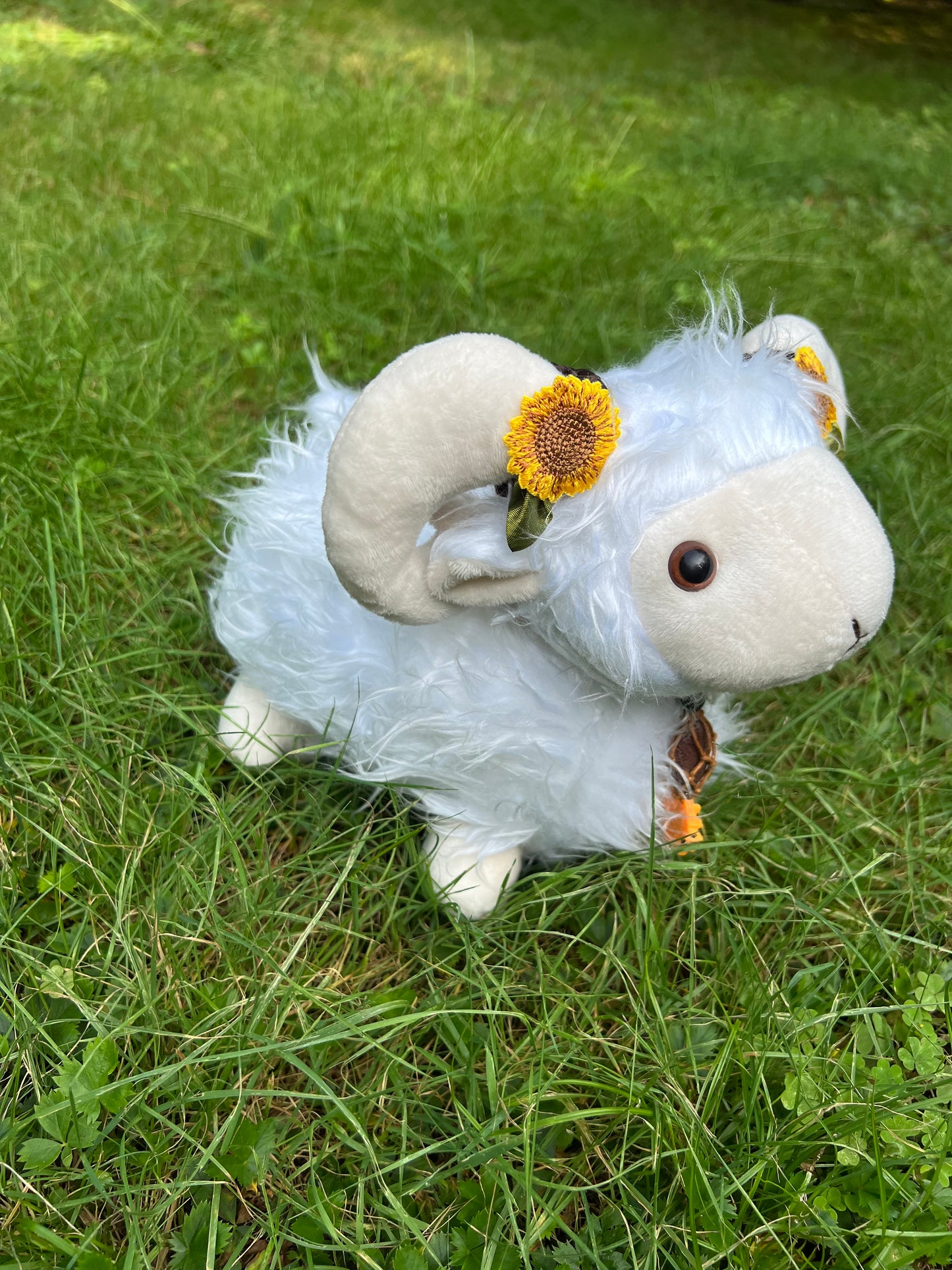 PREORDER - Highland Sunflower Sheep Familiar - White